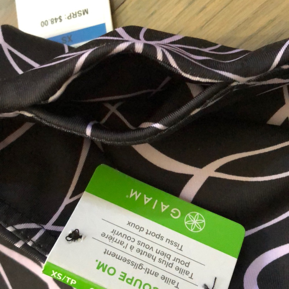 Gaiam NWT capri legging - Picture 12 of 12
